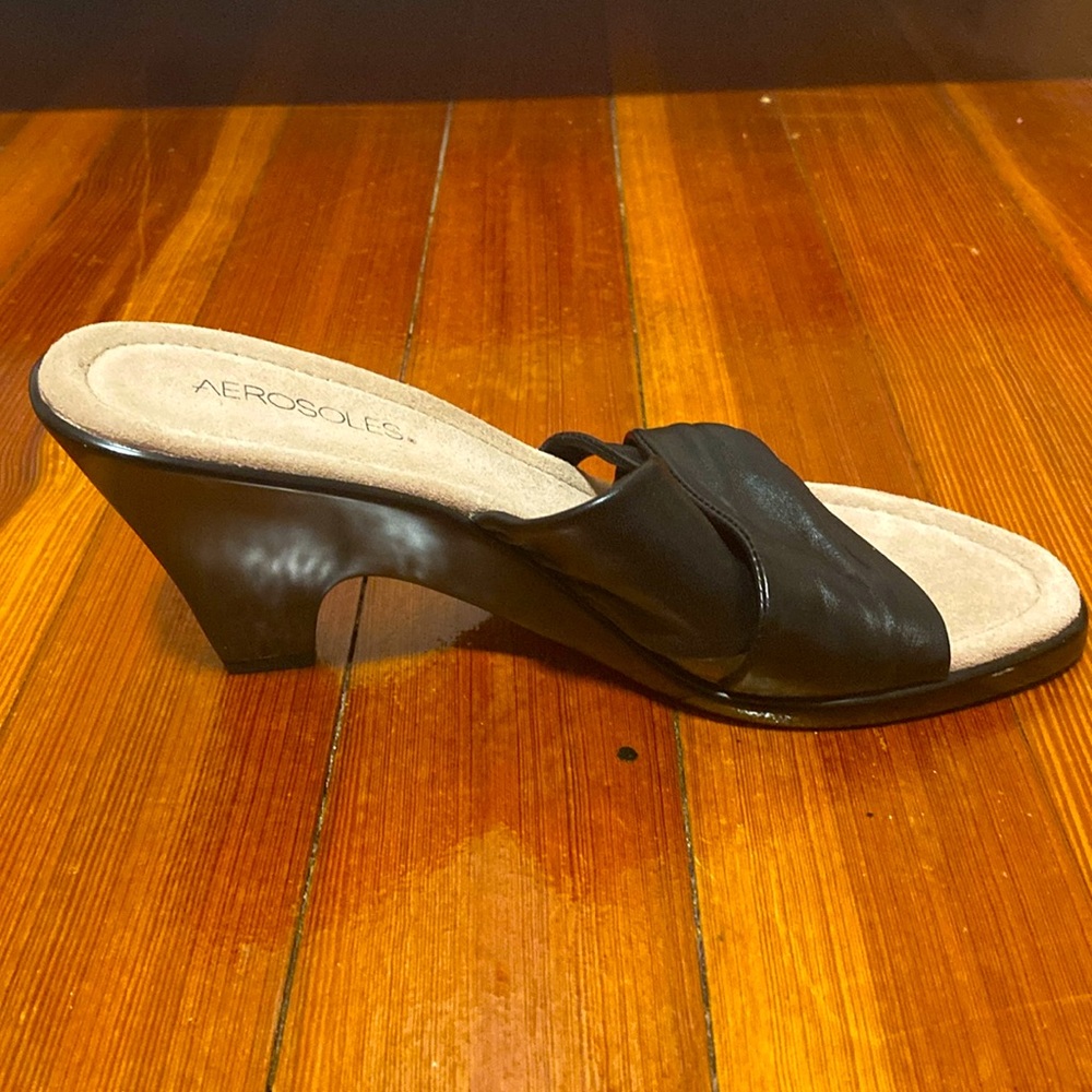 NWOT Aerosoles Ledger, Black Strap, Open-toe, Kitten Heel, US9
